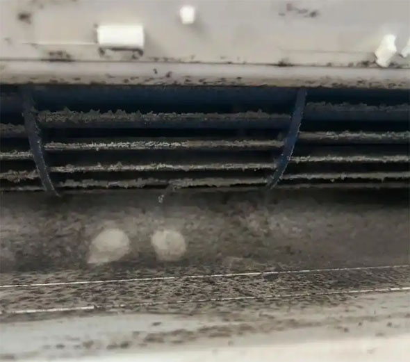 镇雄空调吹的风有股烧焦味是怎么回事